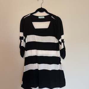 Chris & Carol Womens T-Shirt Black White Striped Long Sleeve Scoop Neck Size S